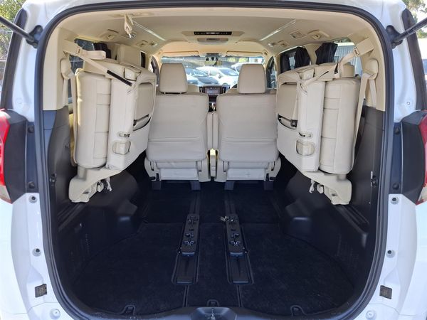 2015 Toyota Alphard Hybrid.Cruise control.Rear cam.Park sensors.Elec doors.8 SRS Airbags Carousel 17