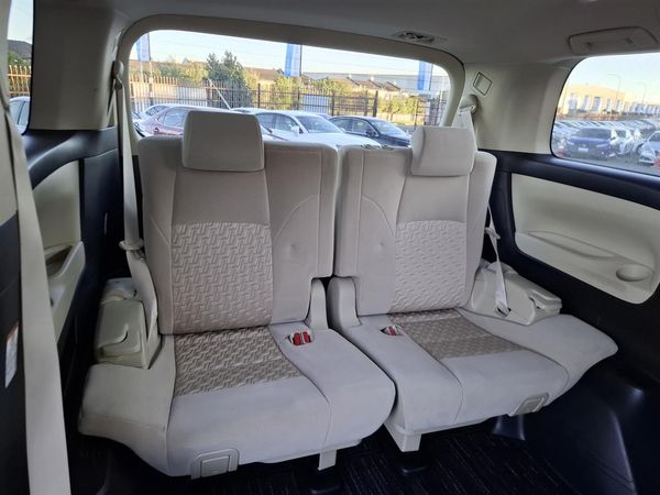 2015 Toyota Vellfire 8 seater Reversing Camera Parking Sensors Carousel 3