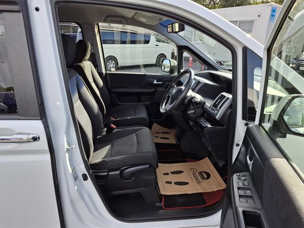 2012 Honda Step Wagon Spada.Towbar.Android/Apple CarPlay.Cruise control.Rear cam.Park sensors. Carousel 1