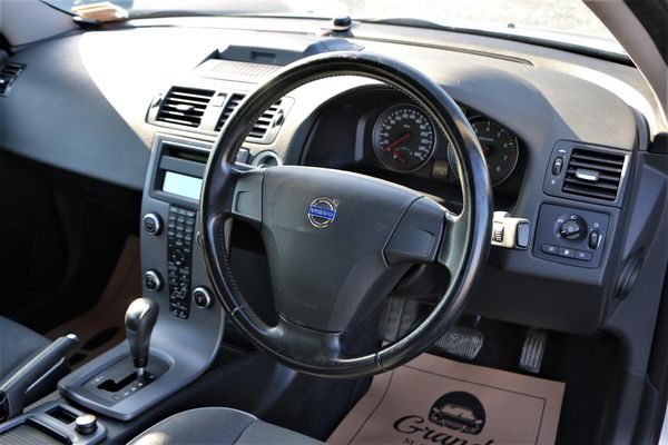 2009 Volvo C30 Coupe.8 SRS Airbags.Alloy wheels. Carousel 5