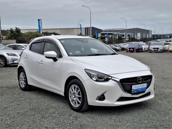 2018 Mazda Demio 13S.Touring.Skyactiv.HUD.360°camera.Park sensors.Alloys.