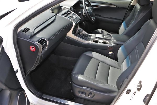 2016 Lexus NX 300h Hybrid.Leather.Safety radar.Radar cruise.Alarm.10 Airbags. Carousel 3