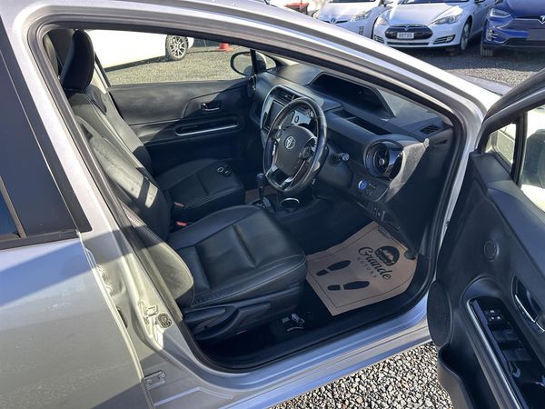 2018 Toyota Aqua G.Leather.8 Airbags.Cruise control.Lane assist.Safety radar. Carousel 19