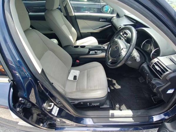 2014 Lexus IS 300h Transit Hybrid Carousel 9