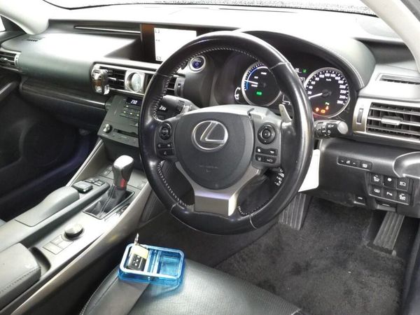 2016 Lexus IS 300h Transit Hybrid L Package Carousel 9