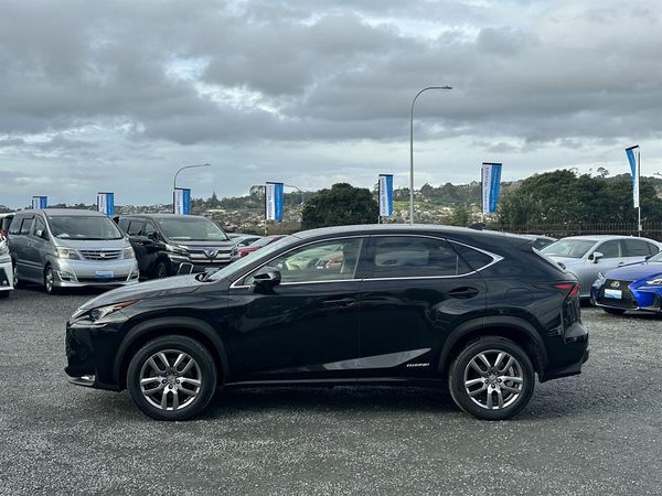 2015 Lexus NX 300h Hybrid.Leather.Safety radar.Blind spot.360°camera.Park sensors.Alarm. Carousel 14