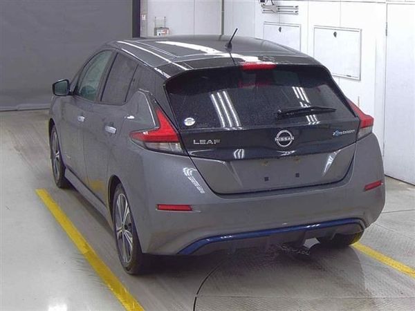 2022 Nissan Leaf SOH 90,07 G model Pro Pilot Carousel 3