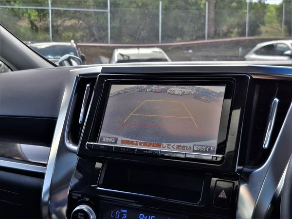 2016 Toyota Vellfire Z.Double sunroof.8 seater.Rear cam.Park sens.8 Airbags. Carousel 8