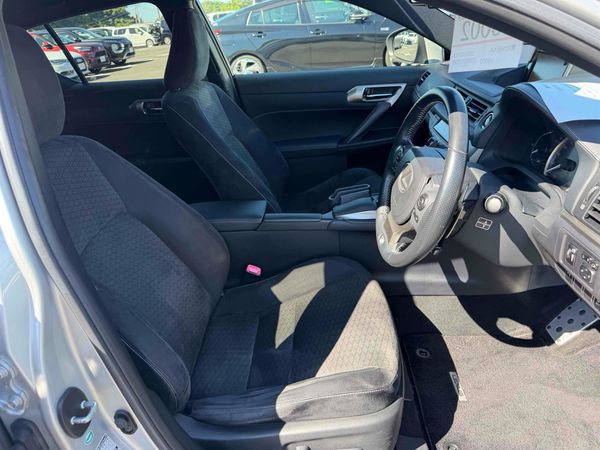 2014 Lexus CT 200h F Sport.Cruise control.10 Airbags.Alarm. Carousel 2