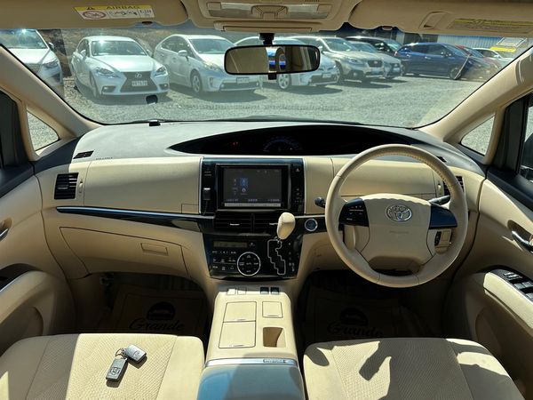 2015 Toyota Estima Aeras.Hybrid.Cruise control.Rear camera.Elctric doors. Carousel 6