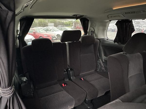 2013 Toyota Alphard 8 seater.Rear camera.Park sensors.Cruise control.8 SRS Airbags. Carousel 4