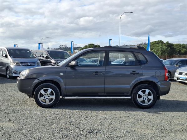 2007 Hyundai Tucson NZ NEW.Towbar.Roof rails.Park sens.Cruise control.8 SRS Airbags. Carousel 12