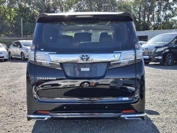 2016 Toyota Vellfire V spec.8 seats.Cruise control.Park sens.Alloys.8 Airbags. Carousel 15