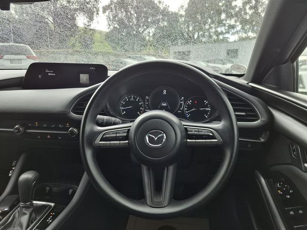 2023 Mazda 3 HUD.Rear camera.Radar cruise.Park sensors. Carousel 9