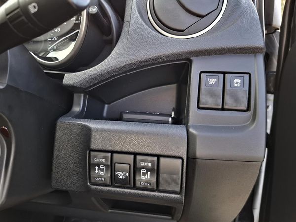 2013 Mazda Premacy 7 seats.Cruise control.Rear cam.Skyactiv.SRS Airbags. Carousel 9