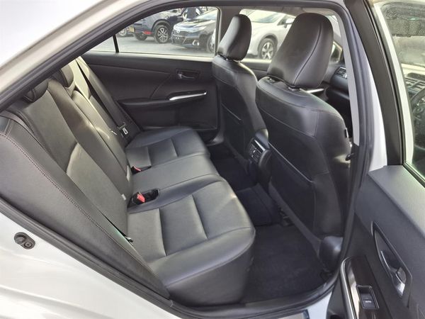 2012 Toyota Camry Hybrid.Gspec.Leather.Cruise control.8 Airbags Carousel 3