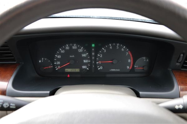 1999 Nissan Laurel Medalist. Carousel 5