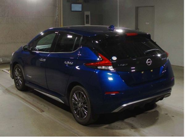 2021 Nissan Leaf 62kw 90,40% Soh Autech model Pro-pilot Carousel 3