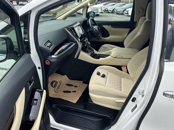 2016 Toyota Alphard Hybrid.7seats.Cruise control.Park sensors.Rear cam.Elec doors.Alarm. Carousel 5