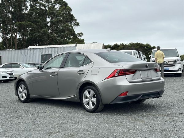 2014 Lexus IS 300h Hybrid.Cruise control.Alarm.10 Airbags.Rear camera. Carousel 13