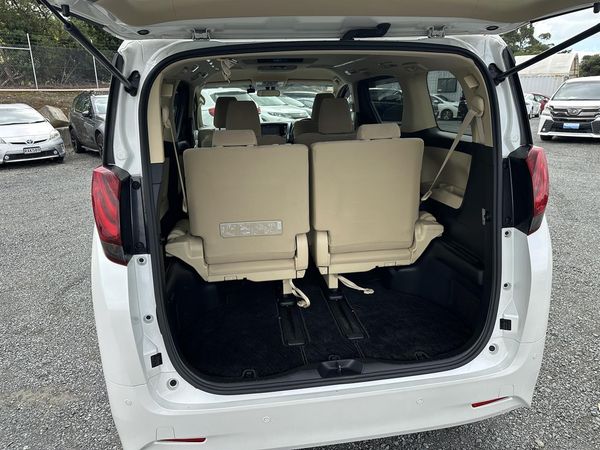 2016 Toyota Alphard Hybrid.7seats.Cruise control.Park sensors.Rear cam.Elec doors.Alarm. Carousel 4