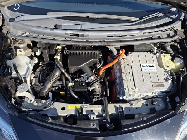 2017 Nissan Note E-power.Autech.LKA.Safety radar.Rooftop camera.Alloys. Carousel 12
