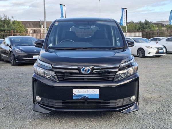 2014 Toyota Voxy Hybrid.Cruise control.Rear camera.7 seater.SRS Airbags. Carousel 11