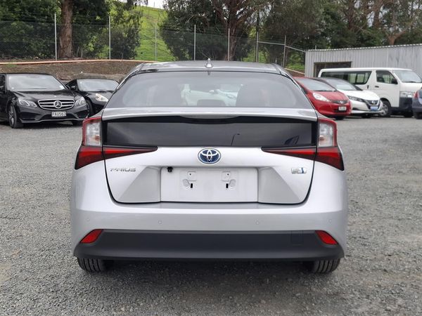 2020 Toyota Prius G.Radar cruise.Lane assist.Rear cam.Alarm.8 Airbags. Carousel 14