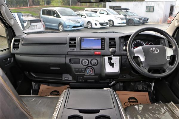 2020 Toyota Hiace DX.Safety radar.Alarm.1000kg capacity.Lane assist. Carousel 4