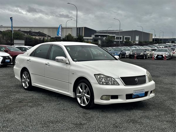 2005 Toyota Crown Athlete.50th Anniversary.Cruise control.Rear camera.