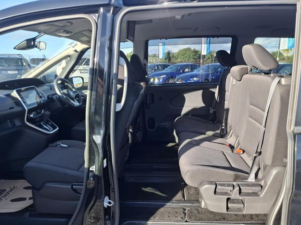 2017 Nissan Serena Hybrid.8 seats.Rear cam.Cruise control. Carousel 5