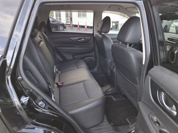 2016 Nissan X-Trail Leather. Rear camera.SRS Airbags. Carousel 2