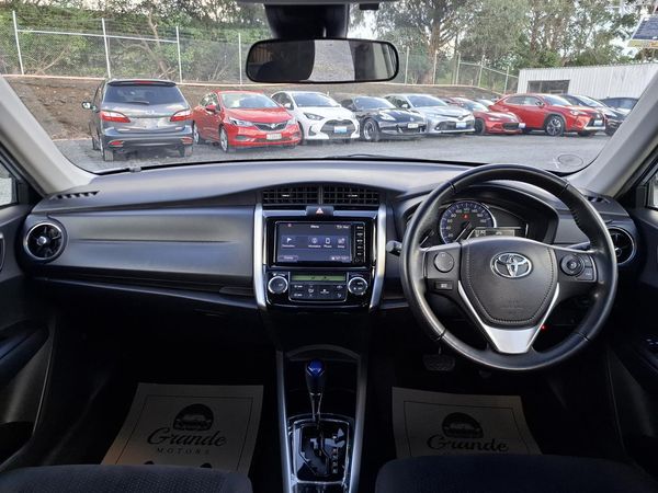 2017 Toyota Corolla Fielder.Hybrid.Lane assist.Safety radar.8 Airbags. Carousel 5