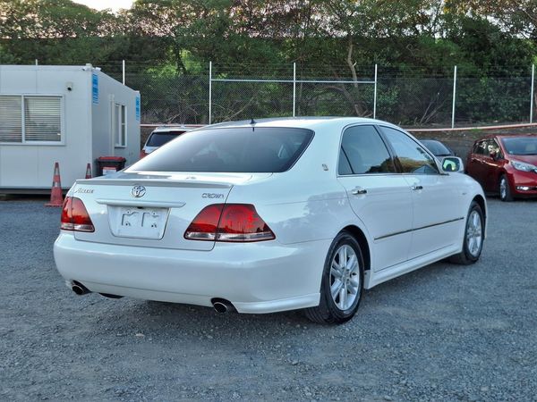 2006 Toyota Crown Athlete.Cruise control.Rear camera. Carousel 17