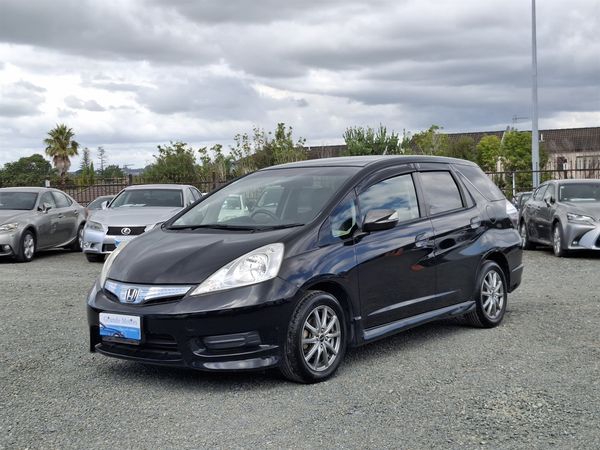 2012 Honda Fit Shuttle.Hybrid.Rear camera. Carousel 10