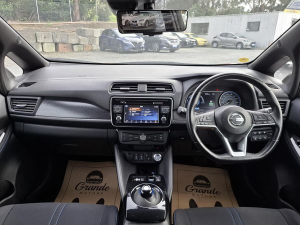2017 Nissan Leaf 40KW.SOH 85%.Android/ApplePlay.360°camera.Safety radar.Park sensors. Carousel 3