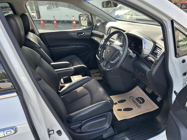 2016 Nissan Elgrand Highway star.Cruise control.Rear cam.Alarm.8 Airbags. Carousel 1