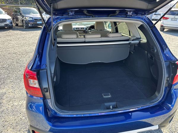 2017 Subaru Outback Eyesight.Harman/Kardon.Blind spot.Lane assist.Radar cruise.Alarm. Carousel 19