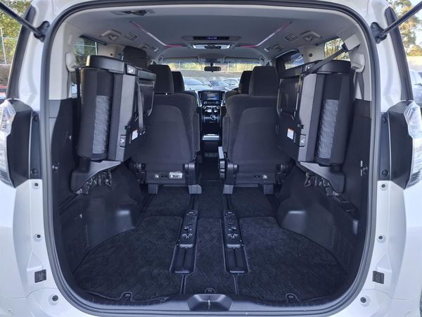 2015 Toyota Vellfire Z.V6.Rear camera.Radar cruise.Park sens.8 Airbags. Carousel 19