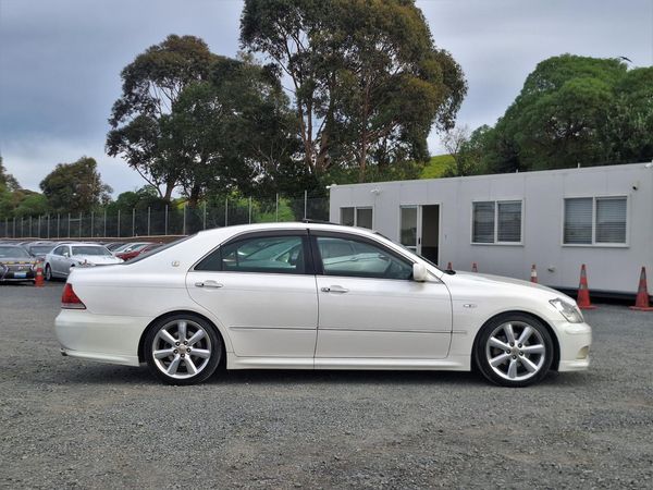 2005 Toyota Crown Athlete.Sunroof.Cruise control.LOW KM. Carousel 15