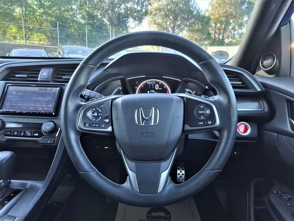 2017 Honda Civic Safety radar.Lane assist.Radar cruise.Rear camera. Carousel 8