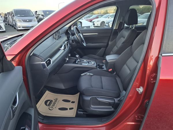 2017 Mazda CX-5 20S Pro Active.Lane assist.Park sensors.Radar cruise. Carousel 19