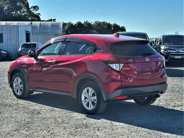 2016 Honda Vezel Hybrid.Rear camera.Cruise control. Carousel 15