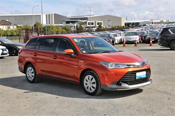 2015 Toyota Corolla Fielder G.Hybrid.Rear cam.Safety radar.Lane assist.Park sensors.Button start.8 Airbags.
