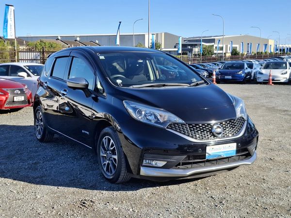 2017 Nissan Note E-power.Autech.LKA.Safety radar.Rooftop camera.Alloys.