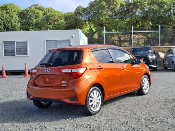 2017 Toyota Vitz Hybrid Push Start Carousel 13