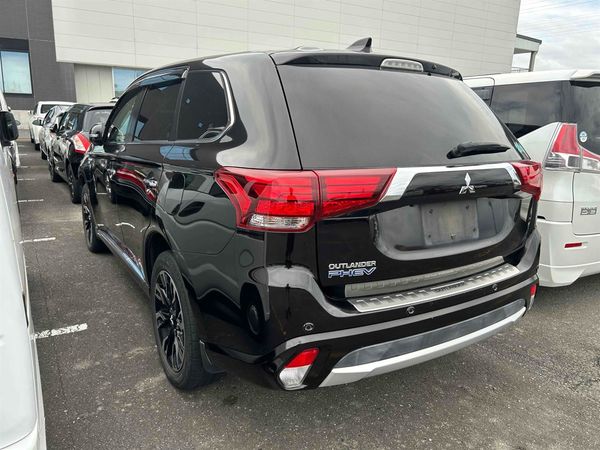 2018 Mitsubishi Outlander Transit PHV Hybrid Carousel 5
