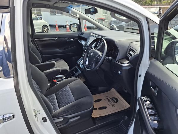 2016 Toyota Vellfire Z.Double sunroof.8 seater.Rear cam.Park sens.8 Airbags. Carousel 2