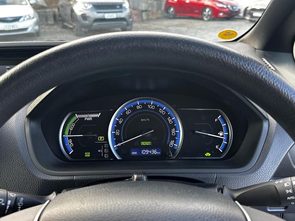 2017 Toyota Voxy Hybrid.Safety radar.Lane assist.Rear cam.Electic doors. Carousel 10
