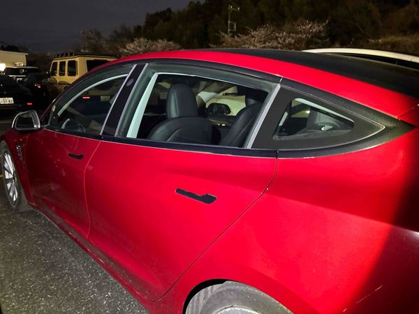 2021 Tesla Model 3 STANDARD RANGE PLUS Carousel 12